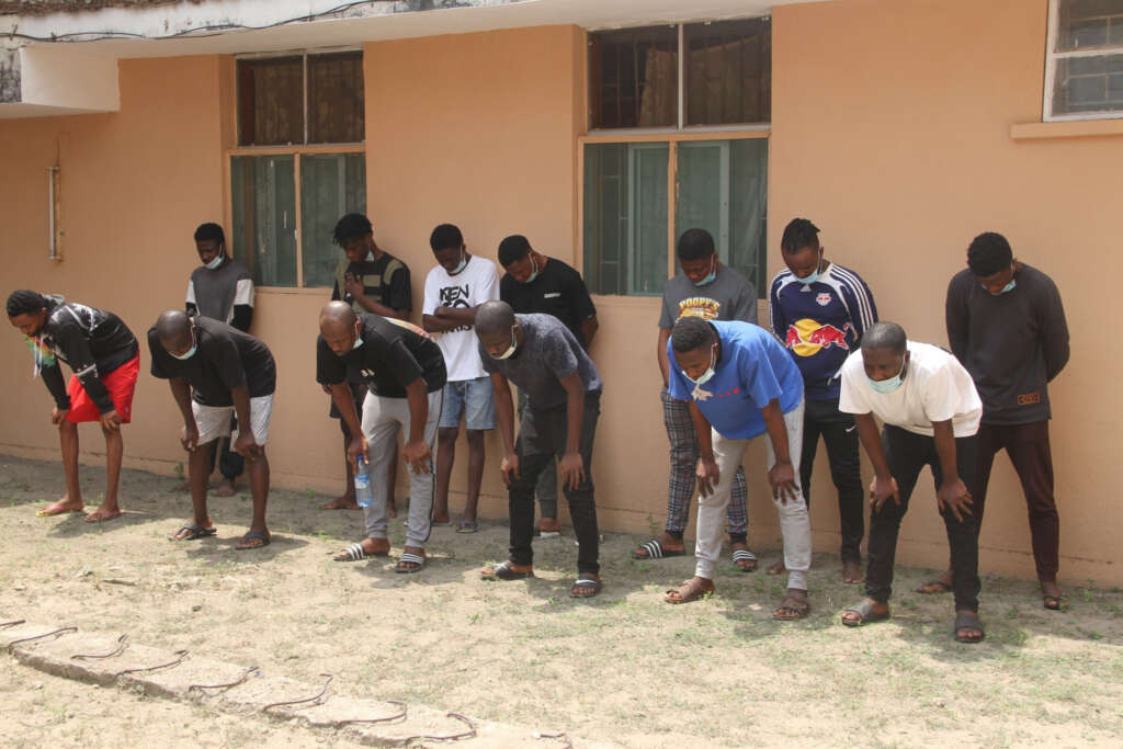 Photo of13 suspected internet fraudsters arrested in Lagos