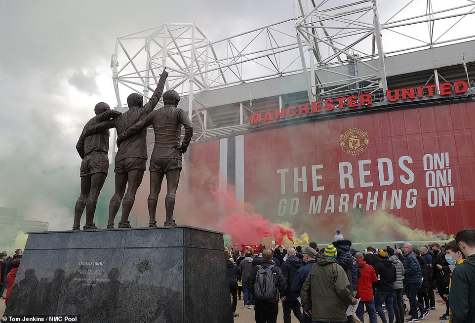 Manchester fans protest