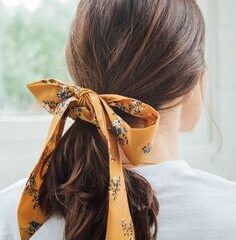 8 DIFFERENT WAYS TO STYLE VINTAGE SCARF