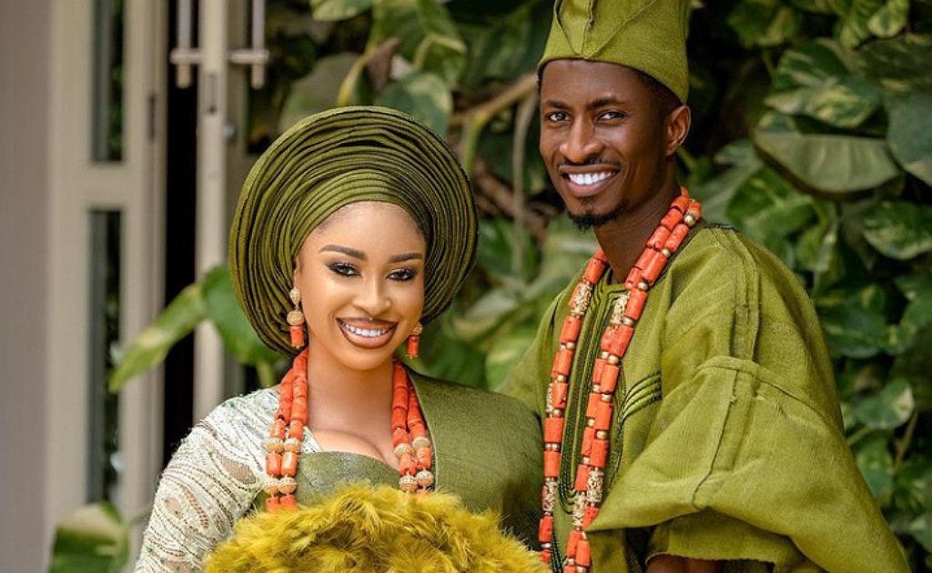 Yetunde Barnabas and Olayinka's court wedding