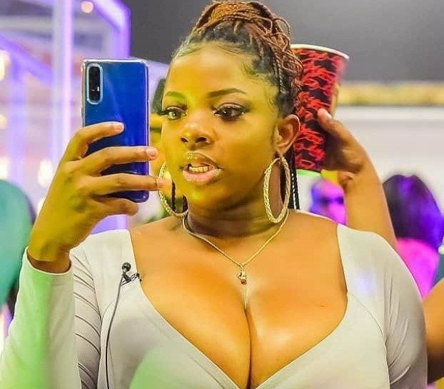 EFCC breaks into BBNaija’s star house, Dorathy at an ungodly hour