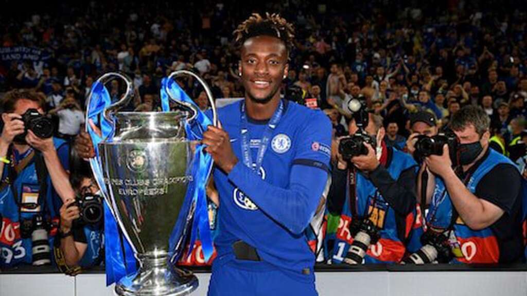 Tammy Abraham: Roma agrees £34m deal to sign Chelsea striker