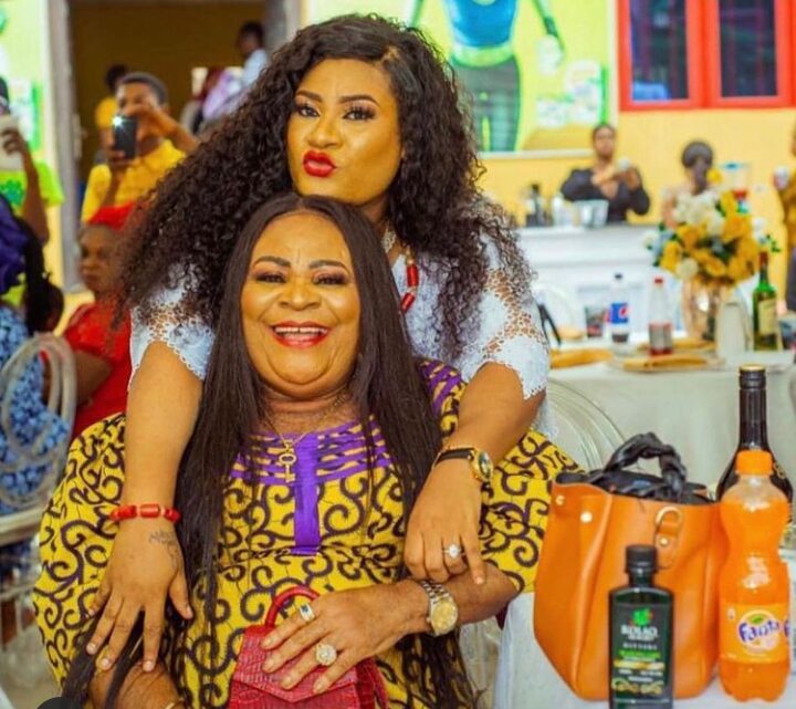 Actress Nkechi Blessing announces date of her late mother’s burial