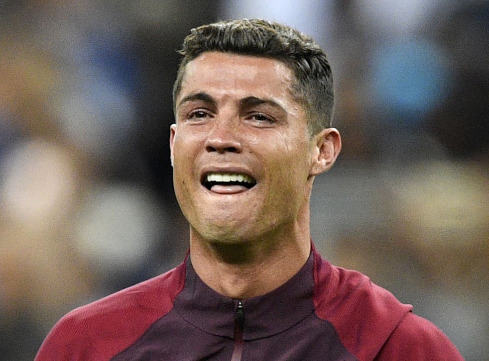 Ronaldo criticizes France Football editor over comment on Messi's Ballon d'Or