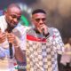 Internet on fire as Wizkid and Davido hugs each other in Quilox