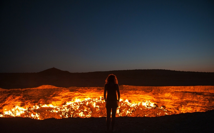 Everything to Know About The Gateway to Hell in Turkmenistan