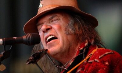 Who is Neil Young, the legendary artist that Sportify remove his songs