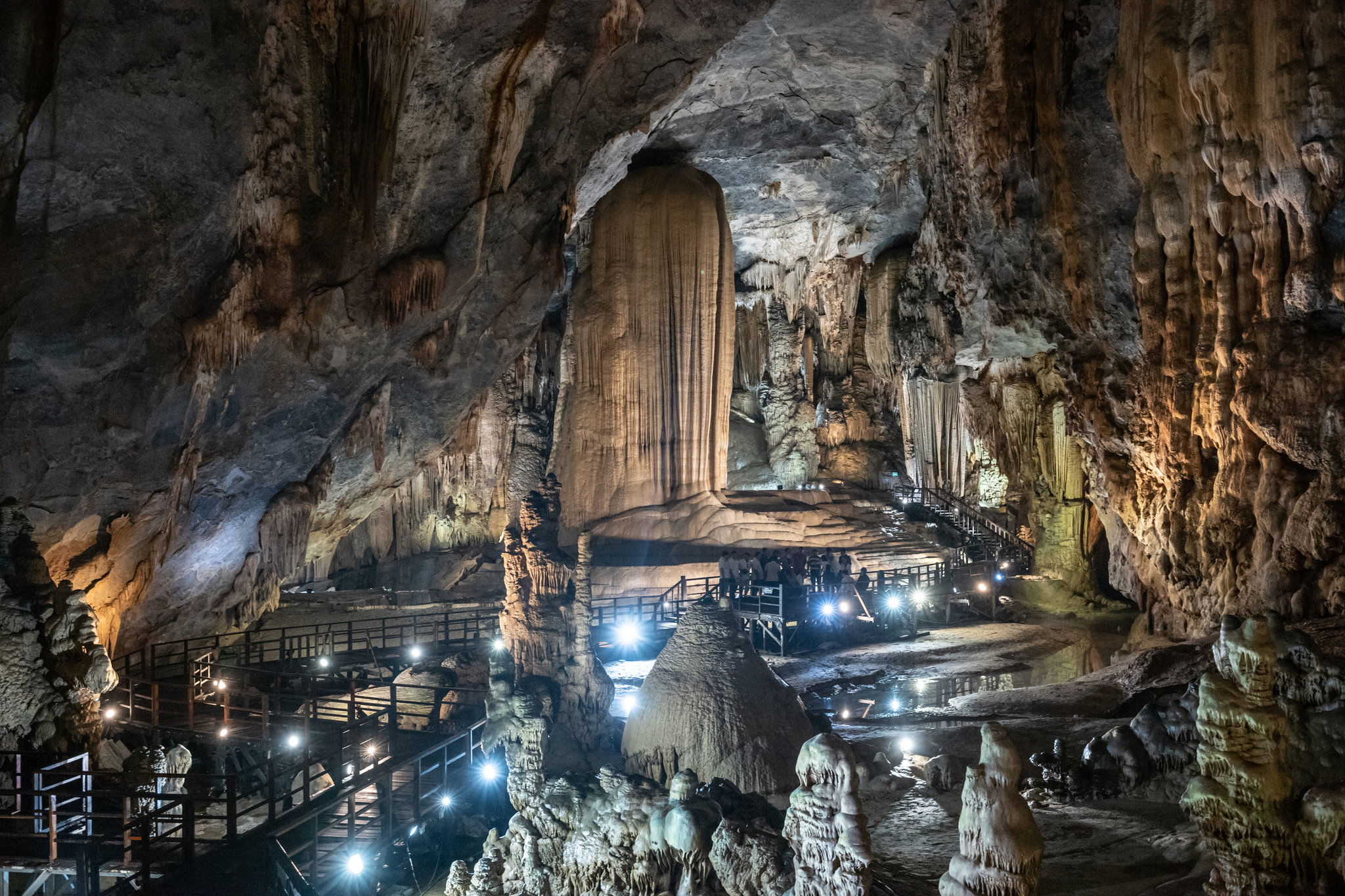 UNDERGROUND CAVE