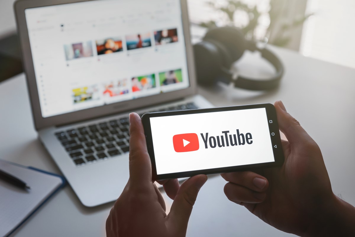 YouTube gives grant to 500 creators