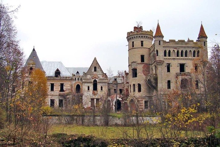 2. Muromtsevo Mansion, Muromtsevo, Russia