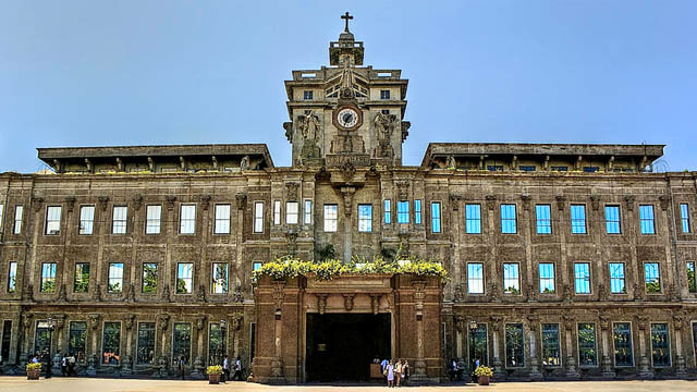 Top 10 Tall And Beautiful University Clock Tower