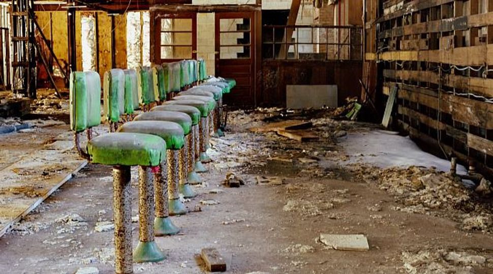 grossinger's catskill resort abandoned hotel