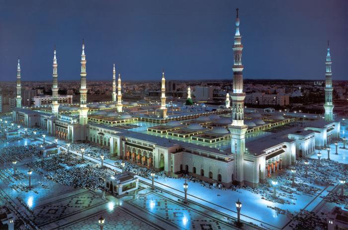 4. Masjid An- =Nabawi, Medina (Saudi Arabia) one of the oldest mosques in the world