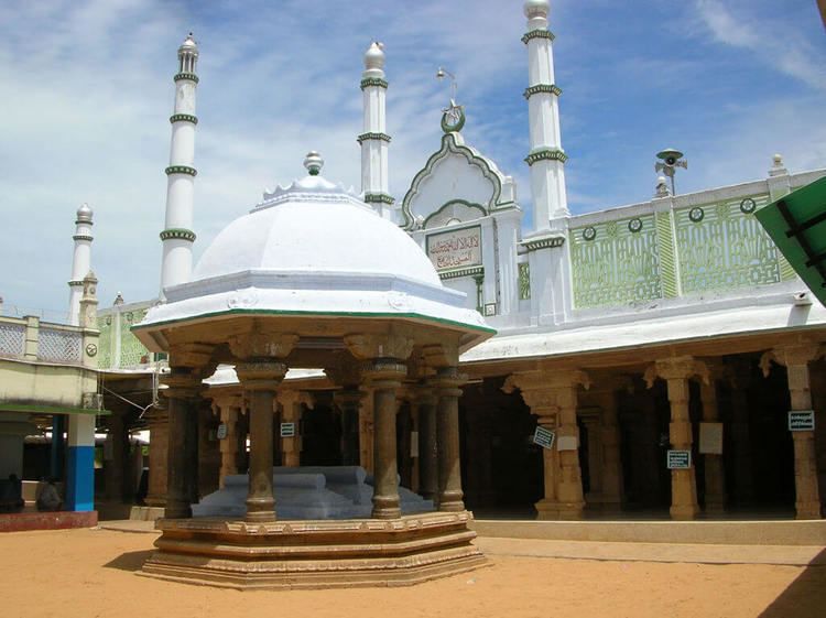 9. Palaiya Juma Palli Masjid, Kilakarai ( India) one of the oldest mosques in the world