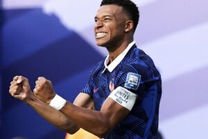 Mbappé Makes History with Back-to-Back FIFA World Cup Golden Boot Awards